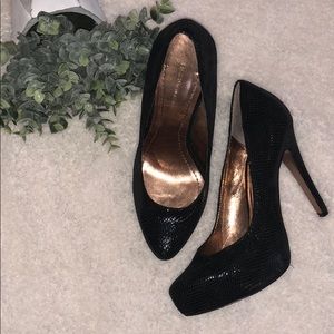 BCBGeneration Black Platform 4.5” Heels Size 8